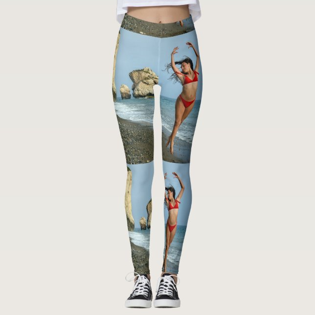 Bikini Model Dancing Thunder_Cove Leggings (Framsida)