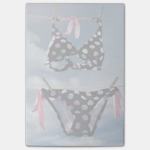 Bikini på en slutlinje post-it block