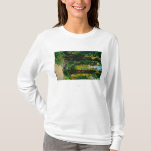 Bila till och med jätte- skog, redwoodträd tee shirt