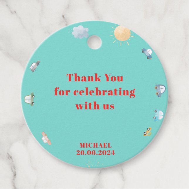 Bilar och fordon på födelsedagspressen gåvor etiketter (Framsida)