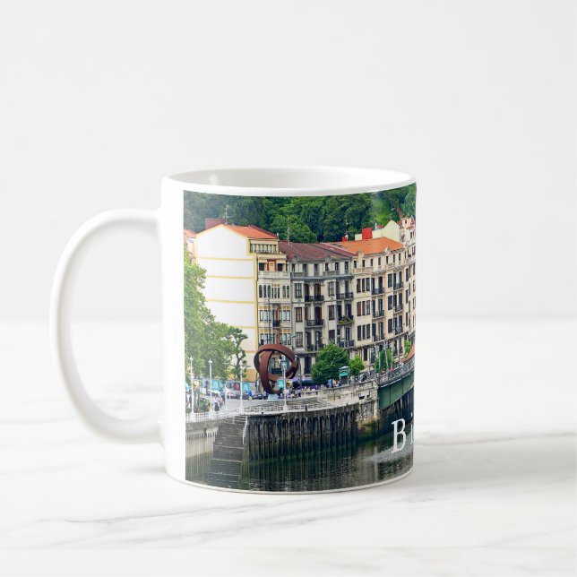 Bilbao. Cityscape med river.en Kaffemugg (Vänster)