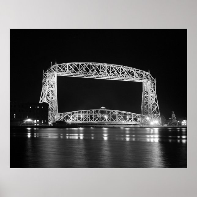 Bild av Aerial Hiss Bridge Black & White Poster (Framsidan)