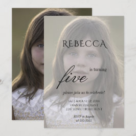 Bild av cute-tjejen födelsedagsfest inbjudan