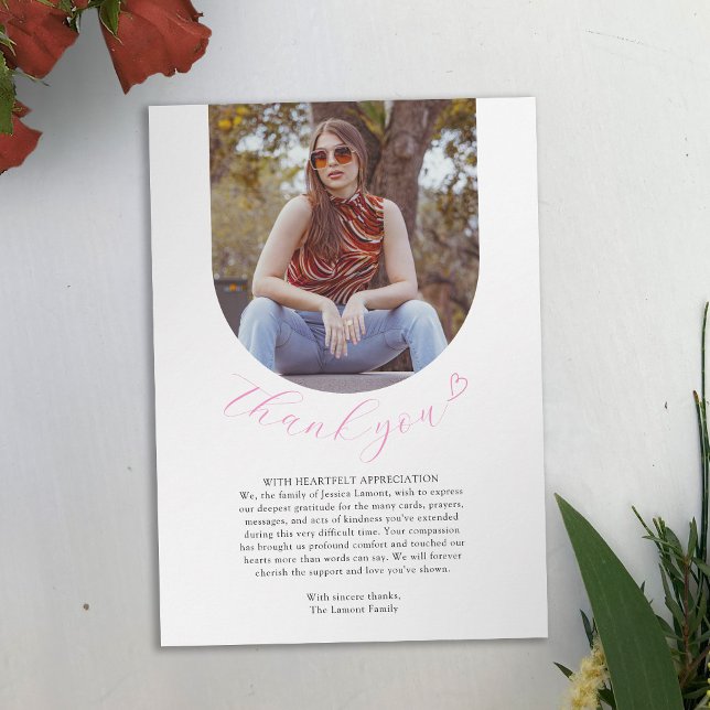 Bild av en enkel vit rosa-begravning tack kort (Skapare uppladdad)