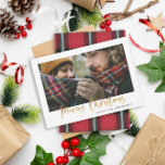 Bild av röd grönt i guld och röd god jul julkort<br><div class="desc">Guld-effektskriptet snyggt god jul med koordinerande utformning av  röd och grönt. Utrymme för en enda fotodesign.</div>