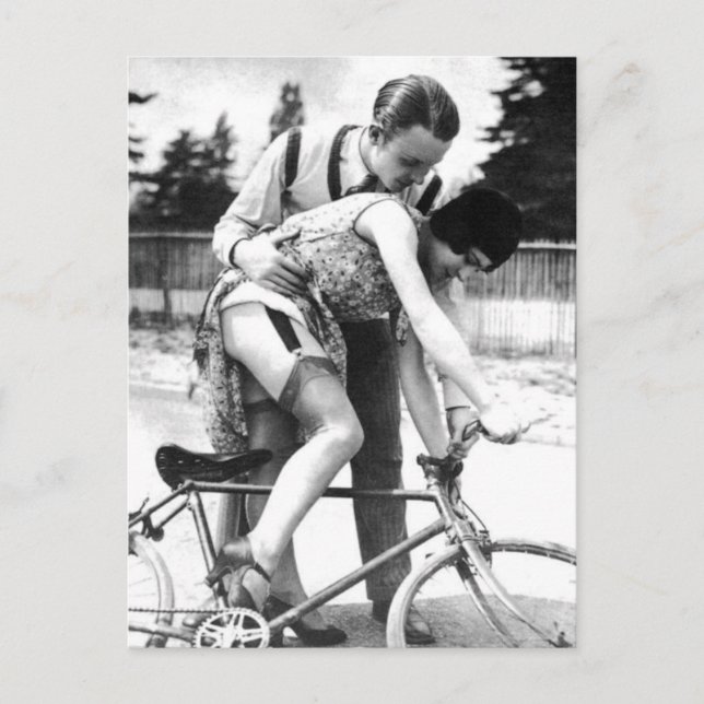 Bild av vintage risque-tjej vykort (Framsida)