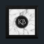 Bild av vit och Grått marble Anpassningsbar Monogr Smyckeskrin<br><div class="desc">Elegantens bild av vit och grått av marmor struktur med svart cirkel och anpassade monogram.</div>