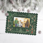 Bild för Grönten Lilla Town Winter Scene Julkort<br><div class="desc">Ursprungligen illustrerade ram i vit kontur av en snöby på natten med stora fullt och stjärnor. Av Becky Nimoy</div>