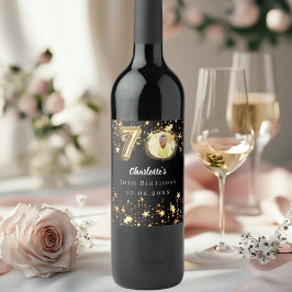 Bild på 70-årsdagen av svarta guld-stjärnor vinflaska etikett