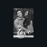 Bild på romsk elegant för svartvit förlovning<br><div class="desc">Anpassa och anpassa den här inslagna arbetsytan med förlovningens foto (ett svartvita filter tillämpas automatiskt på bild). Använda det som ett vackert tecken för din förlovningsfest och bröllop som kommer att bli en vacker visning för ditt hem. Med ord "kärlek" i en elegant typografi stil, fält för bruden och brudgummen...</div>