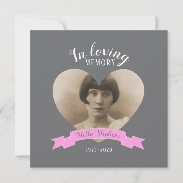 Bild på rosa av minnesflikar på inbjudan (Framsida)