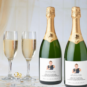 Bild på vit bild från födelsedagspresent, biografi