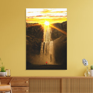 Bild - vattenfall under solnedgång