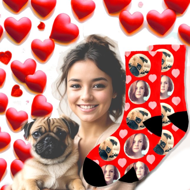 Bild x2 för Anpassningsbar kärlek Strumpor (Headshot photo love socks with hearts on red background.)