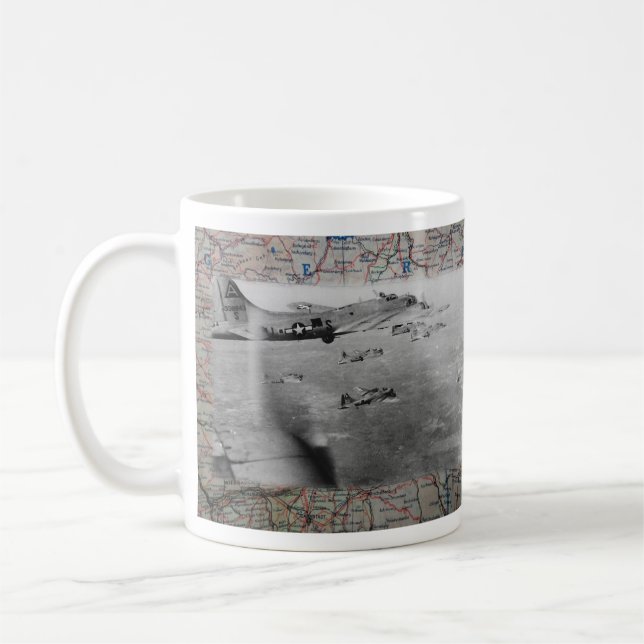 Bildande B17 över kartan WW2 Kaffemugg (Vänster)