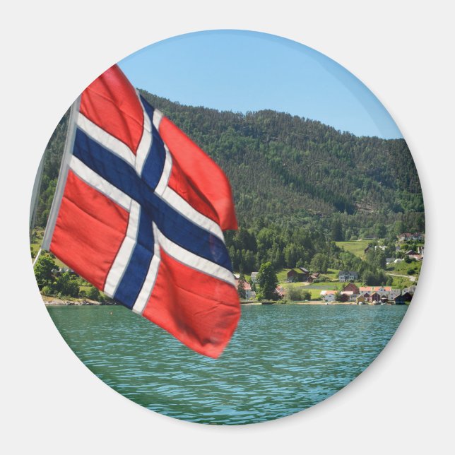 Bilfärja i Norge runt magnet (Framsidan)