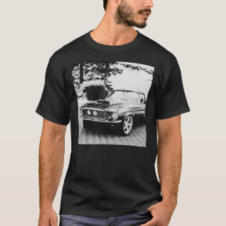 Bilfotografi av Balck och vit bil Klassisk T-Shirt