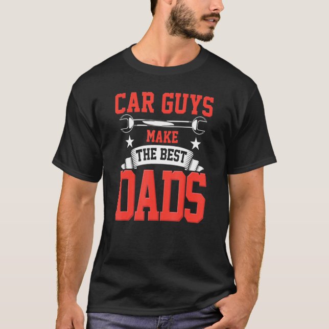 Bilkillarna gör den bästa Pappor-funna garagemekan T Shirt (Framsida)