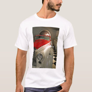 Bilkollektion i The Liberace Foundation och T-shirt