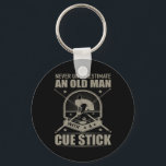 Billiard - underskatta aldrig en gammal man med C Nyckelring<br><div class="desc">Billiard - underskatta aldrig en gammal man med ett Cue Stick</div>