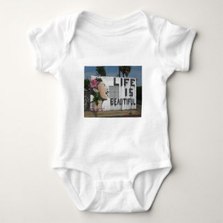 Billie Helgdag Street Art Tee Shirt