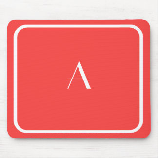 Billigt Coral Red Mousepad w/ White Monogram Musmatta