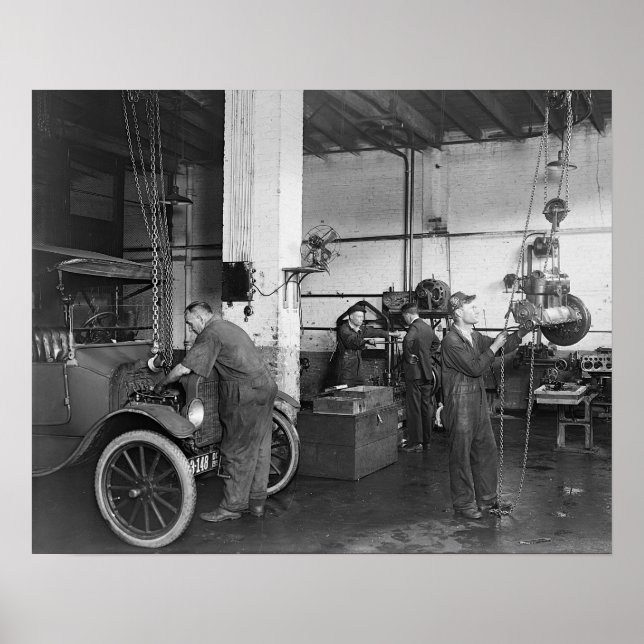 Biltjänstverkstad, 1919. Gammalt foto Poster (Framsidan)