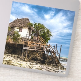 Bilturesque-hus på en tropisk korallextraktion klistermärken