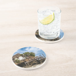 Bilturesque-hus på en tropisk korallextraktion underlägg