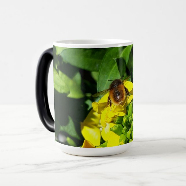 Bin på Gula blommor Magisk Mugg (Framsida vänster)