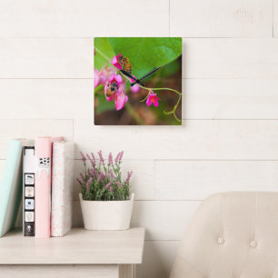 Bin på korallvinsblommor fyrkantig klocka