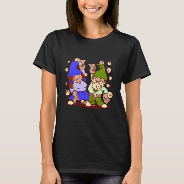 bingo gnomes playing t shirt (Framsida)