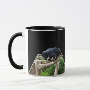 Binturong (Bearcat) som står på en logg, Mugg