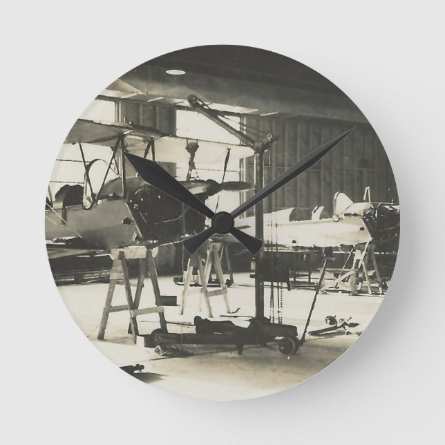 Biplanflygplan För Utbildning 1941 Rund Klocka (Framsida)