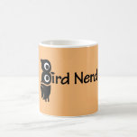 Bird Nerd Mugg<br><div class="desc">Kaffe mugg med uggla som utgör B i "Bird Nerd".  En perfekt till fågelskåpet i ditt liv. Om du anpassar kommer designen inte att se bra ut på färgerna med bakgrundsinformation om mörken.</div>