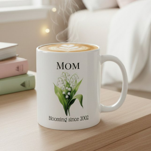 Birth Flower Lily of the Valley for Mom with Year Kaffemugg (Skapare uppladdad)