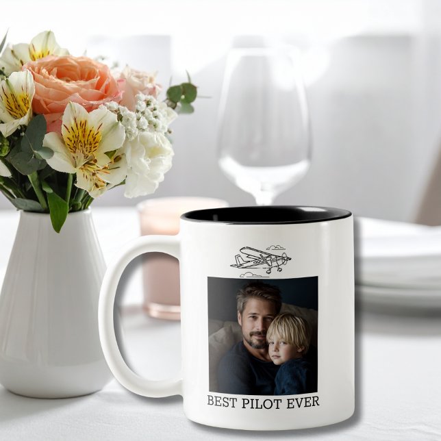 Birthday Best Pilot Ever 2 Photos Airplane Clouds  Två-Tonad Mugg (Skapare uppladdad)