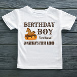 Birthday Boy Baby Horse på Donut T-Shirt<br><div class="desc">🤠 🍩 Gör hans speciella dag till en framgång i flera år! Vår garanti för den lilla cowboyen som är redo att vrida upp en roligt på födelsedagen! Den hedervärda baby hästen på en åsna - för varje födelsedag behöver en skrynkling av söthet! Roligt och bekvämlighet, perfekt för födelsedagsrodeo, ♡...</div>