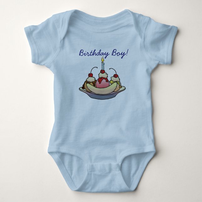 BIRTHDAY BOY by SHARON SHARPE Tee Shirt (Framsida)