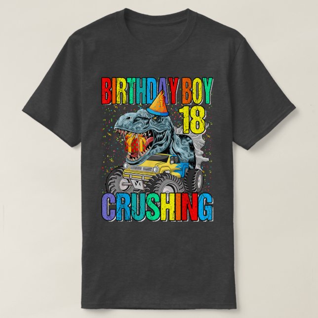 Birthday Boy Crushing 18 Monster Lastbil Dinosaur T Shirt (Design framsida)