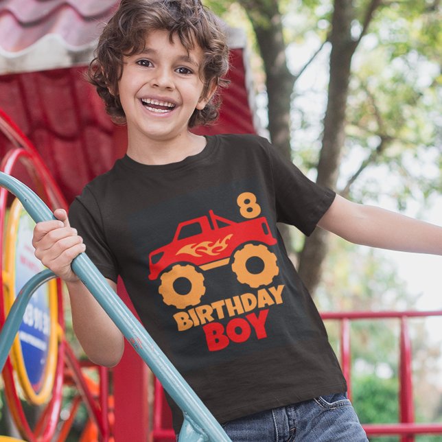 Birthday Boy Red Monster Lastbil med Orangen Ålder T Shirt (Skapare uppladdad)