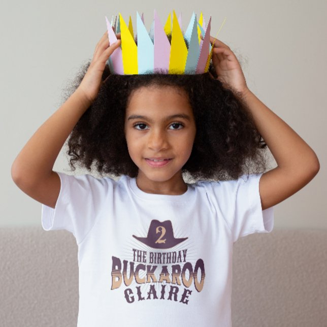 "Birthday Buckaroo" Cowgirl Westernare Barns födel T Shirt ("the birthday buckaroo" cowgirl western birthday shirt purple and orange with custom name and age)