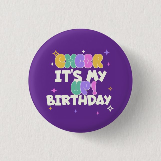 BIRTHDAY CHEER UP BUTTON  KNAPP (Framsida)