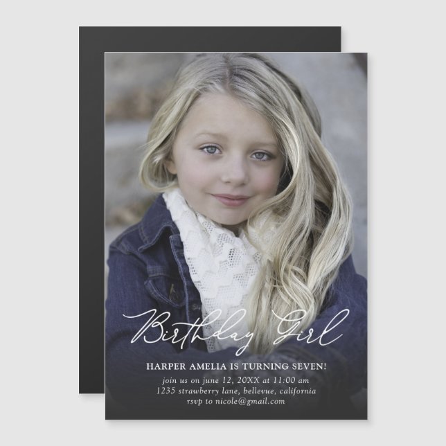 Birthday Girl Modern Calligraphy Birthday Magnetisk Inbjudningskort (Fram/baksida)