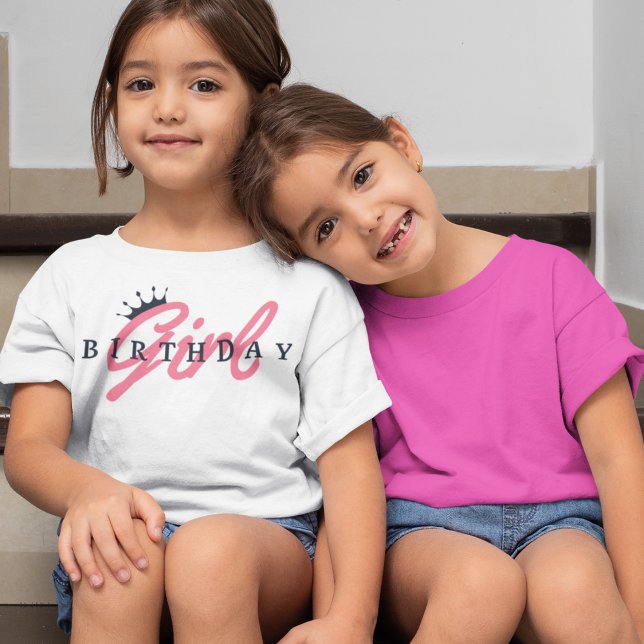 Birthday Girl Typography & Krona, enkel,modern T Shirt (Skapare uppladdad)