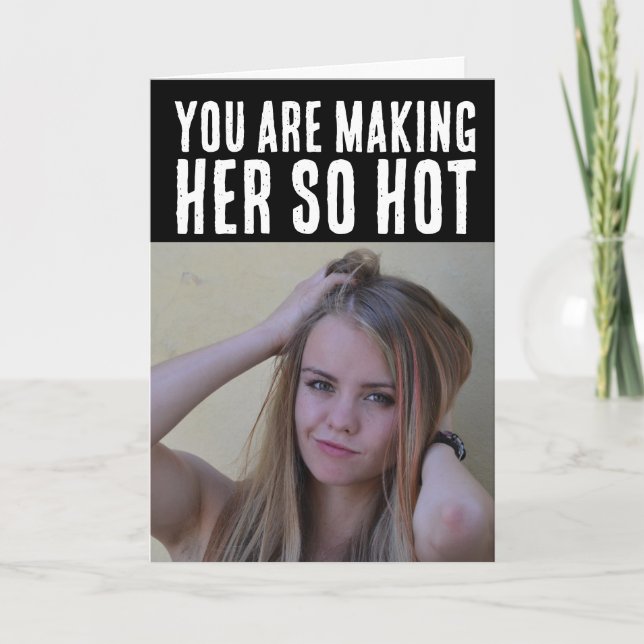 BIRTHDAY HETT GIRL "GETTING OLDER" TEASING JOKE KORT (Framsida)