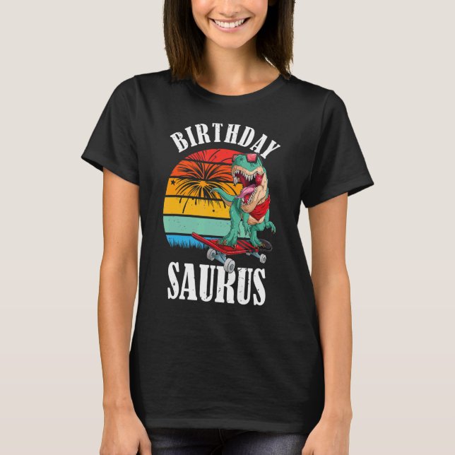 Birthday Saurus Festive Dinosaur T Shirt (Framsida)