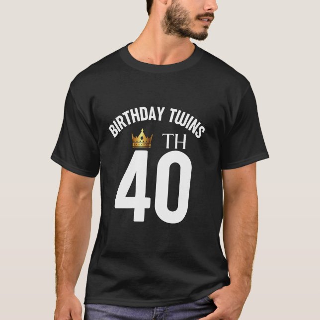 Birthday Twins 40th 40 Years Old Brother Sister Tw T Shirt (Framsida)
