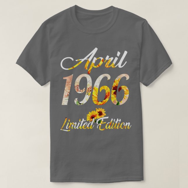 Birthday Women Girl Sunblomma April 1966 Begränsad T Shirt (Design framsida)