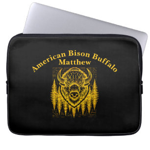 Bison Buffalo Head Illustration Amid Tall Träd Laptop Fodral